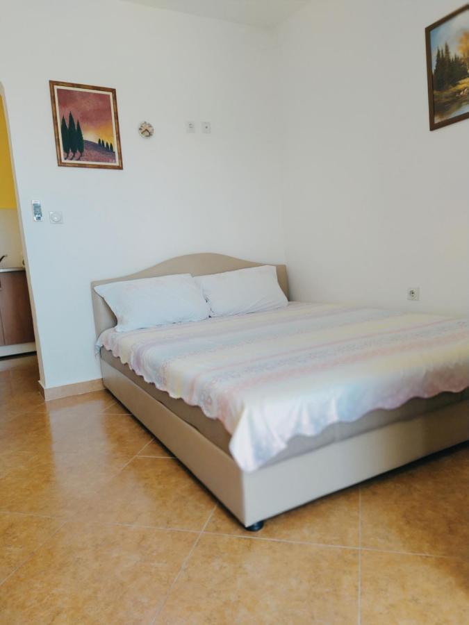 באר Djonovic Apartments מראה חיצוני תמונה