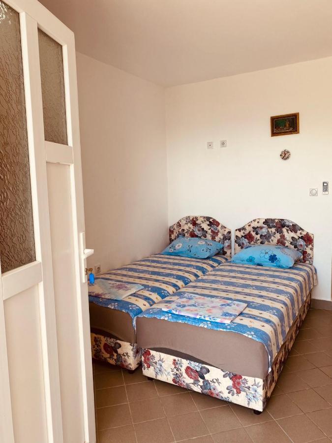 באר Djonovic Apartments מראה חיצוני תמונה