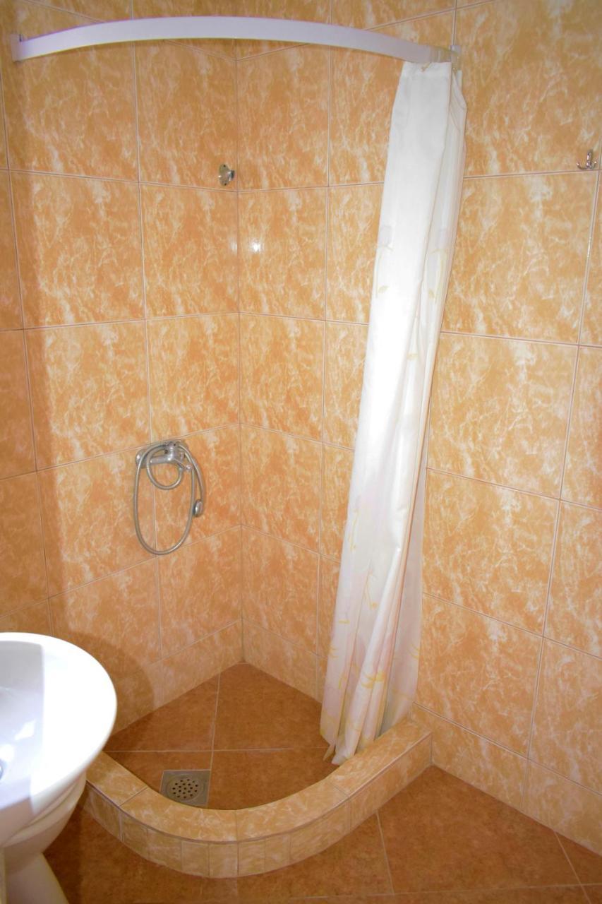 באר Djonovic Apartments מראה חיצוני תמונה